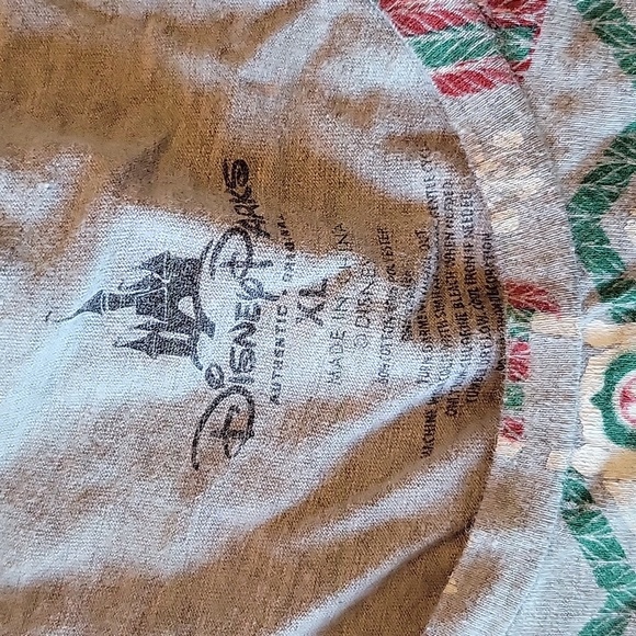 Disney Christmas shirt - Picture 2 of 2